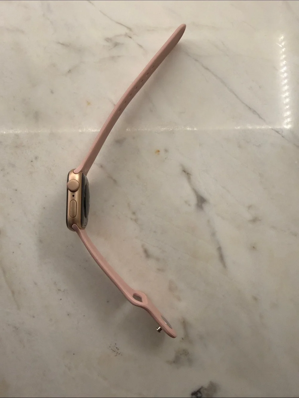 Apple Watch SE (GPS, 40mm) - Gold Aluminum Case with Pink Sand Sport Band